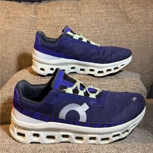 On Running Cloudmonster in the Acai/Aloe Size 9